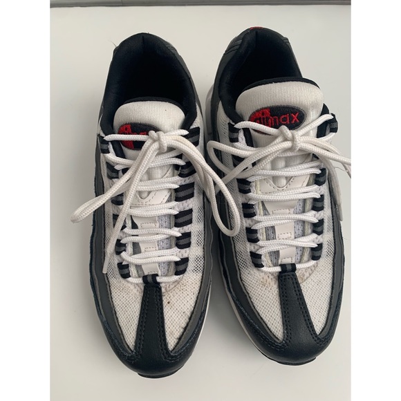 Boys Nike Airmax Sneakers - Picture 4 of 5